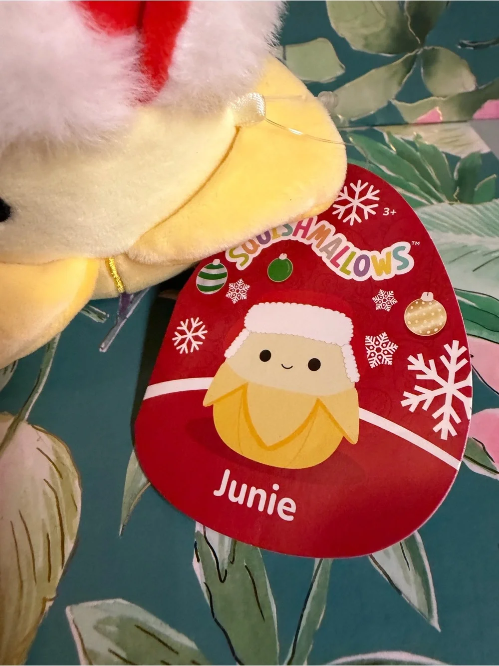 Squishmallows Junie Banana 4” Plush NWT Santa Hat Holiday Limited